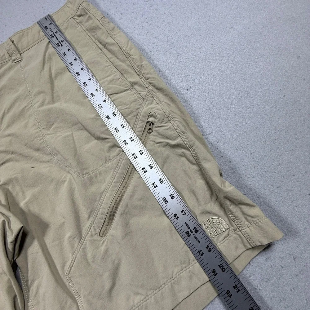 The North Face Mens Khaki Tan Hiking Cargo Shorts Size 40 Stretch Outdoor Trail